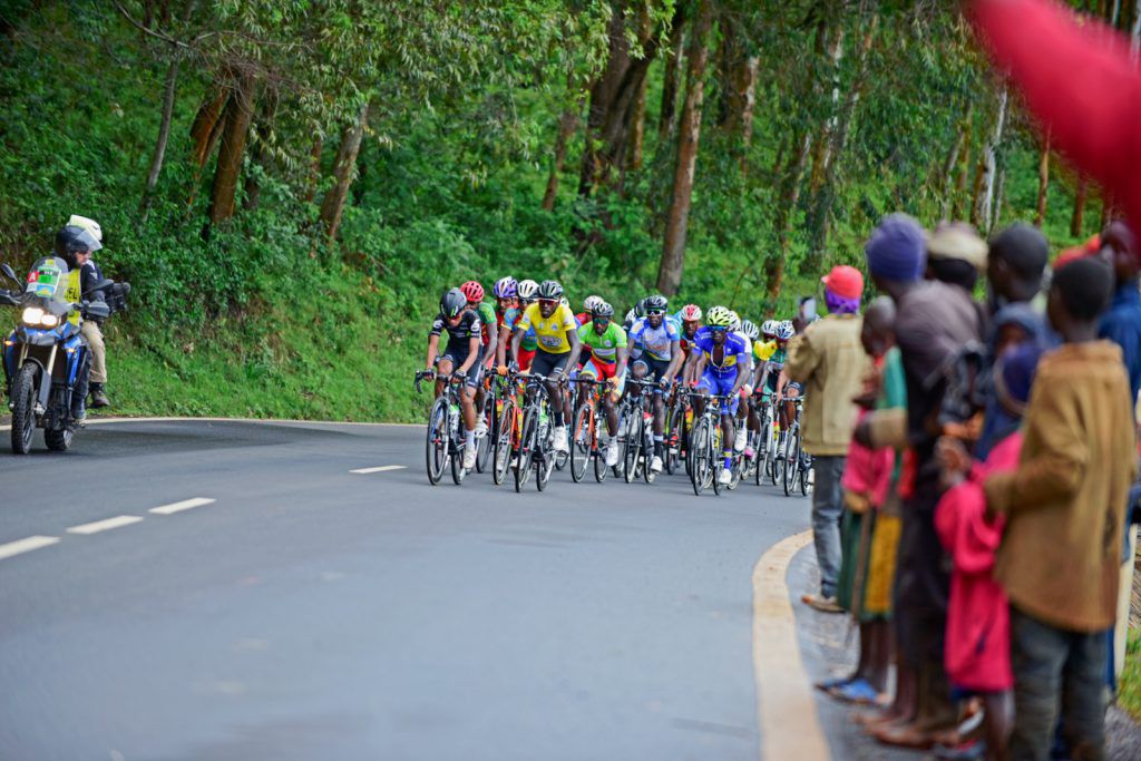 tour-du-rwanda-2016-etape-rusizi-huye-le-17-nov-2016