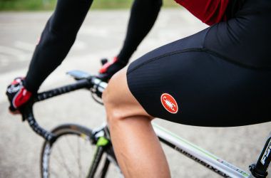 Pourquoi les cyclistes se rasent les jambes ?